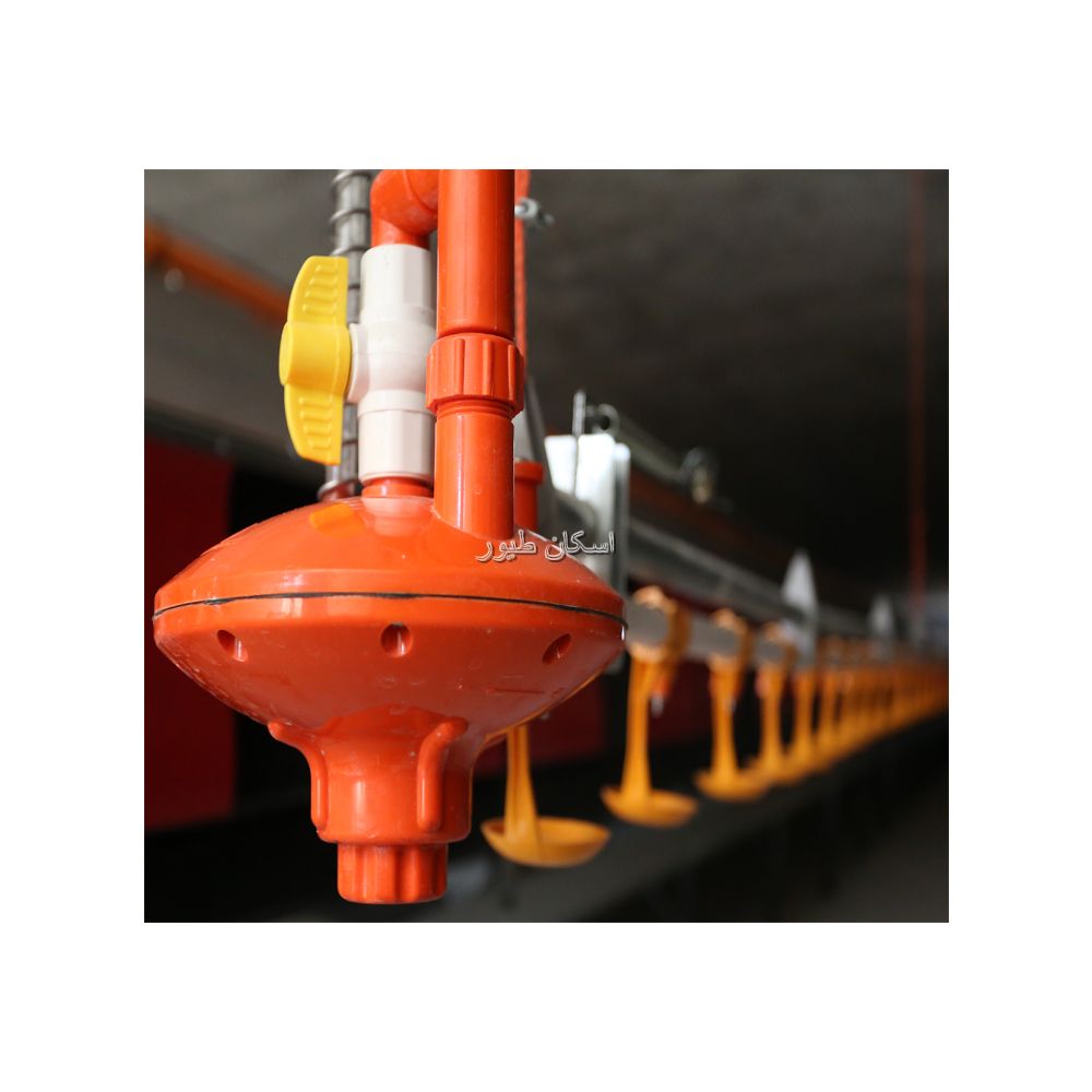 سیستم آبخوری نیپل مرغ گوشتی